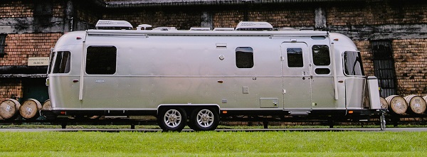 airstream-rv-covers-lifestyle_1