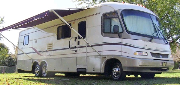 holidayrambler-rv-covers-lifestyle.jpg