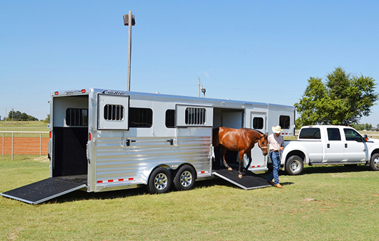 horse-trailer-550x350